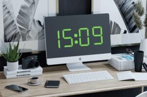 Add Clock Screensaver & Desktop Wallpapers to Windows & Mac