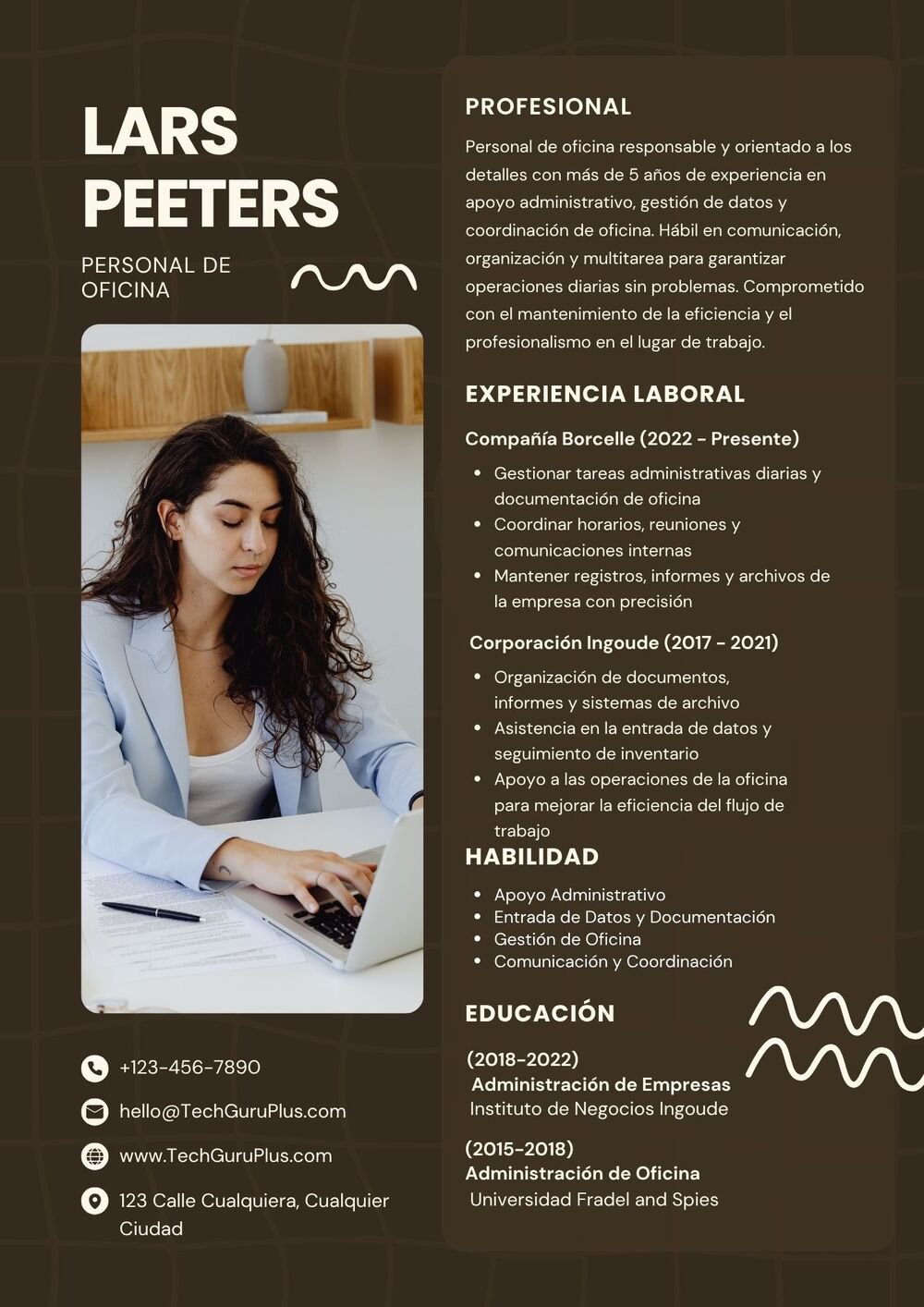 Plantilla Creativa para Personal de Oficina